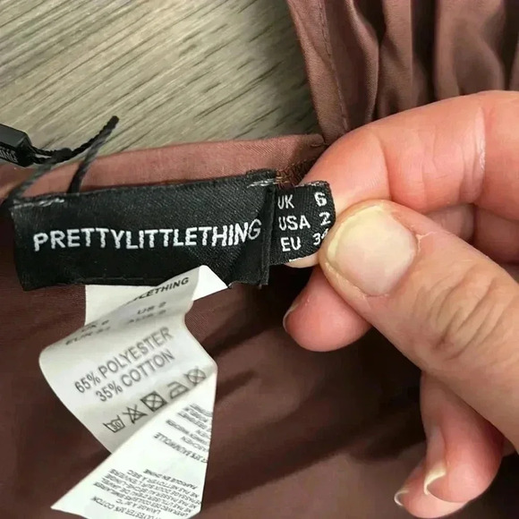 ✨🆕Pretty Little Thing🆕✨ |Chocolate woven cross front halter neck tie back top - Picture 8 of 9